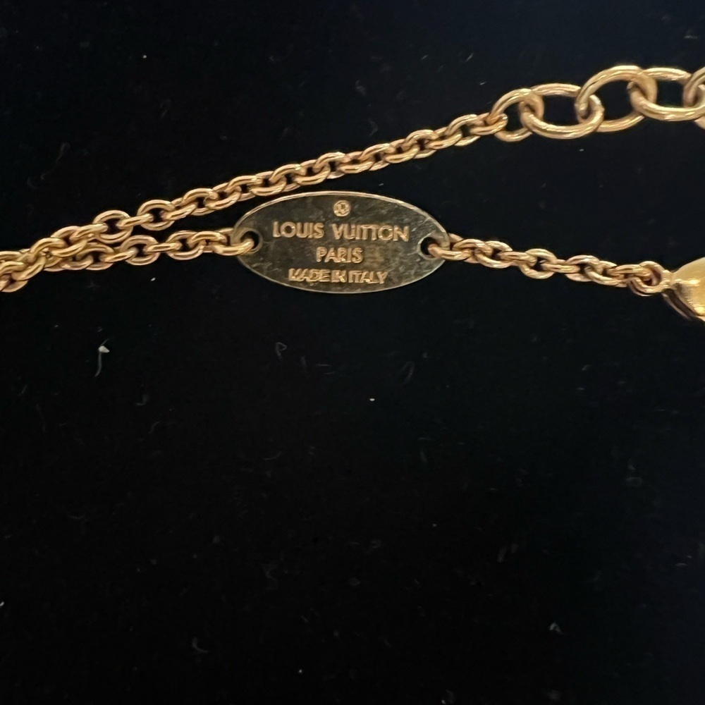 Louis Vuitton “R” charm bracelet. - Picture 4 of 5
